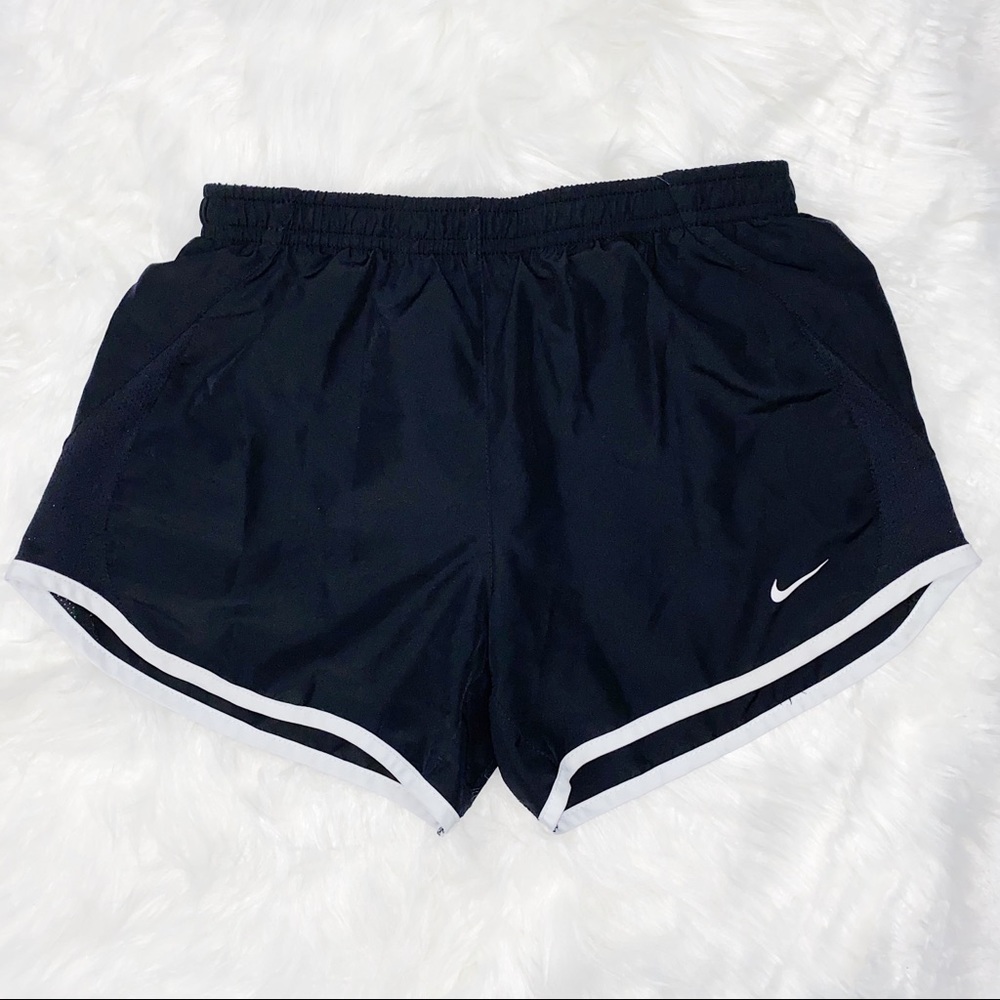 🌿 Girls Nike Tempo Running Shorts 🌿